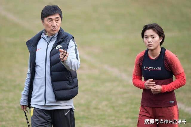 米体：门德斯为席尔瓦跟本菲卡斡旋，将向米兰提交2000万转会方案